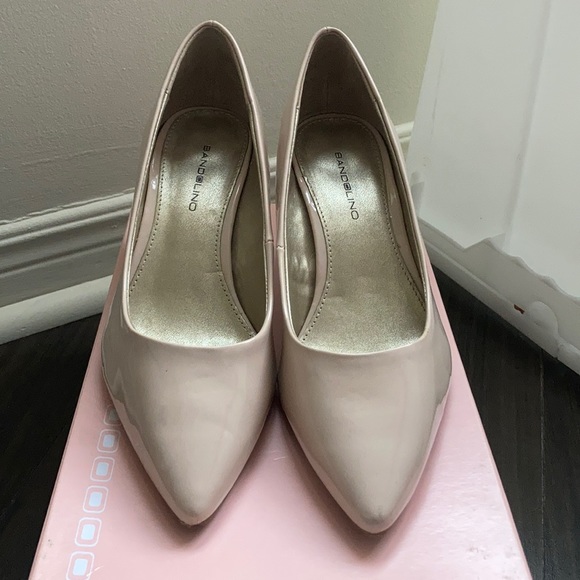 Cream 2.5” pumps - Picture 3 of 7